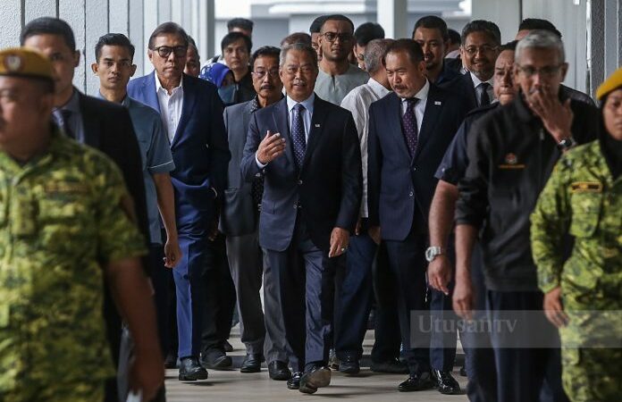 Pihak pendakwaan mohon kes Muhyiddin dibicara bersama