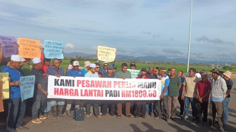 Ketika 1,000 pesawah sedia berhimpun di Putrajaya, PM minta tangguh kerana ada Presiden Indonesia