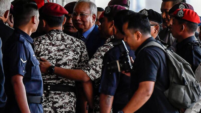 “My God..” – Najib terkejut dimaklumkan RM42 juta dimasukkan ke akaun peribadinya – Saksi