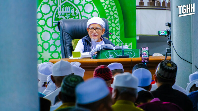 Sanusi nafi Hadi mahu undur, dunia Islam masih perlukan Tok Guru