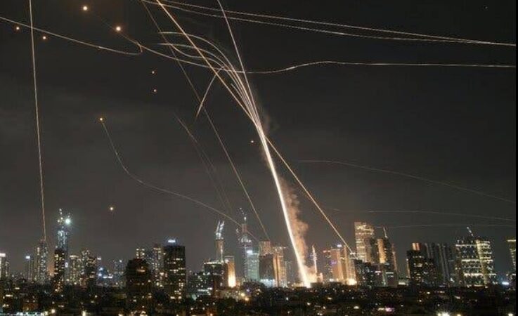 Sistem pertahanan udara Iran bertindak balas terhadap serangan Israel