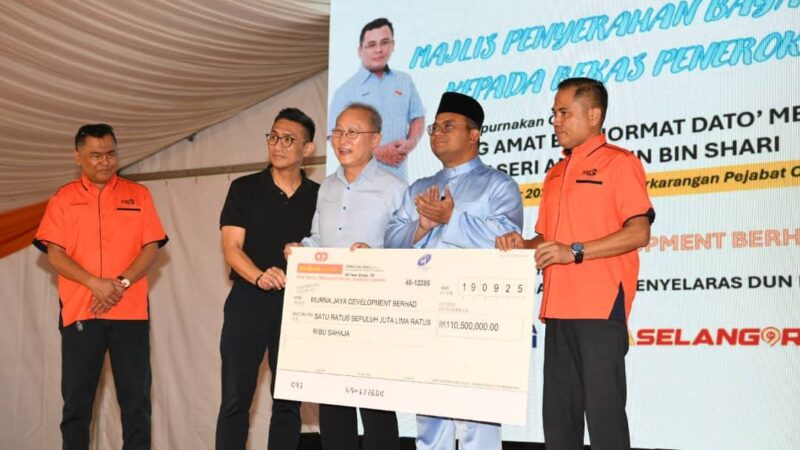 Penantian 31 tahun peneroka Felda Sungai Buaya berakhir, dapat bayaran akhir pampasan tanah