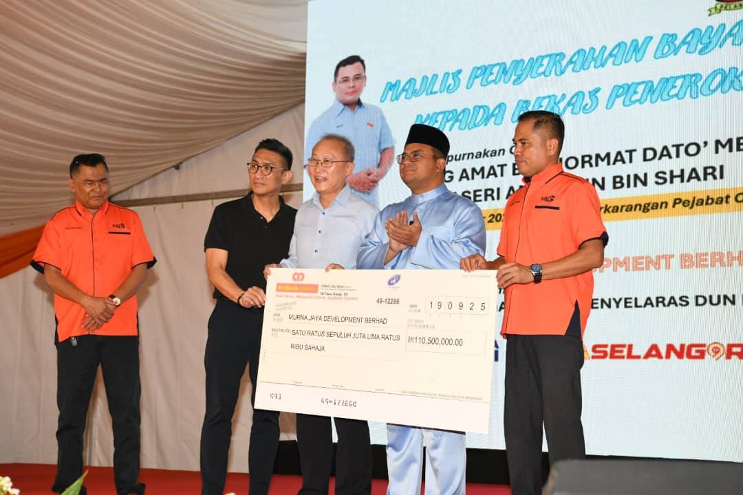 Penantian 31 tahun peneroka Felda Sungai Buaya berakhir, dapat bayaran akhir pampasan tanah
