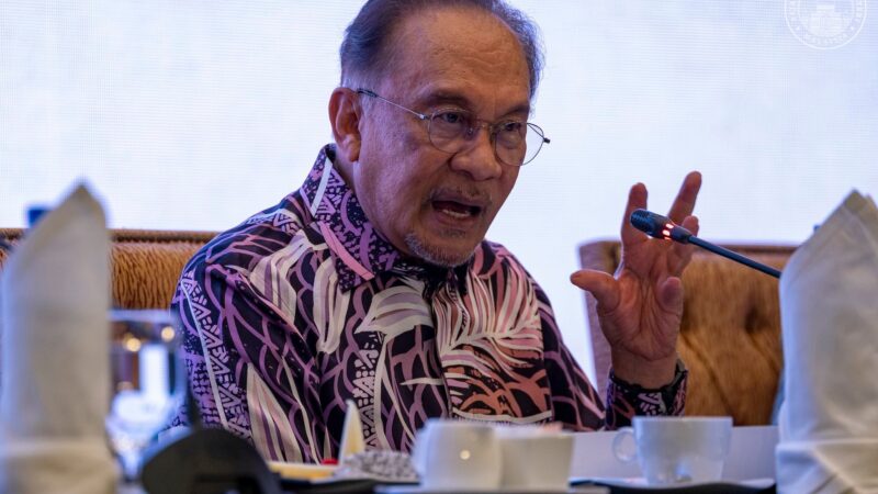Keberanian SPRM siasat orang banyak berjasa harus dipuji – “Firaun pun ada jasa” kata Anwar